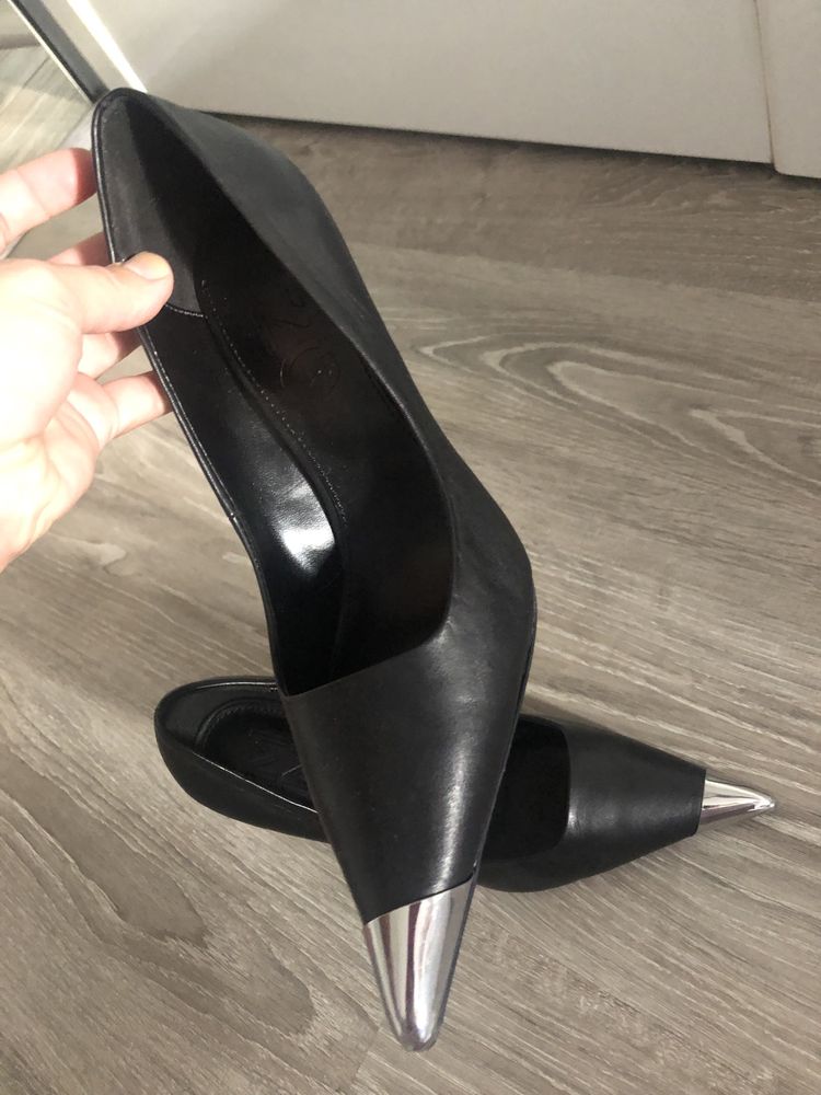 Pantofi stiletto din piele, nepurtati, marimea 38