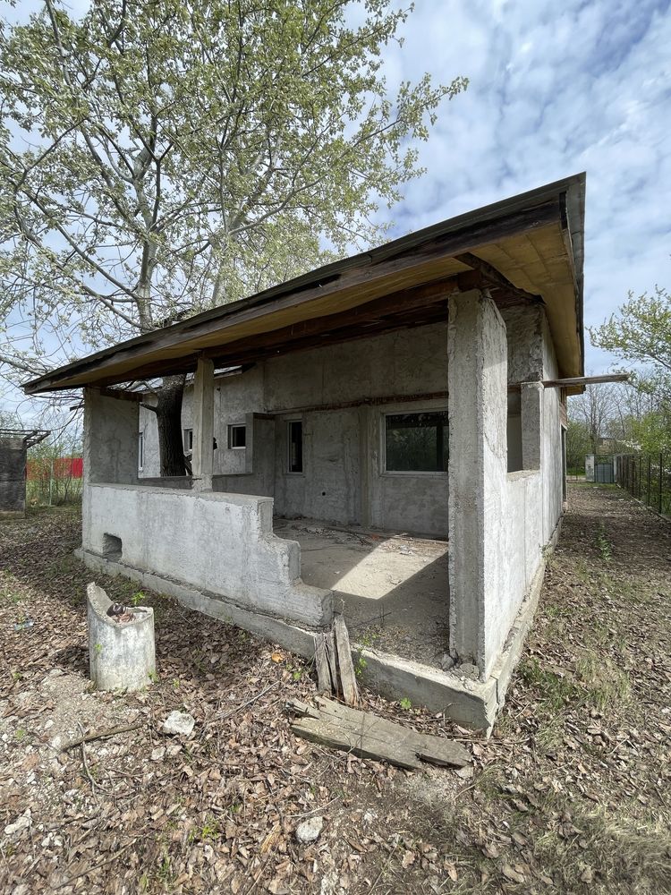 Casa + teren de vanzare in satul Burias, comuna Peris, judetul Ilfov.