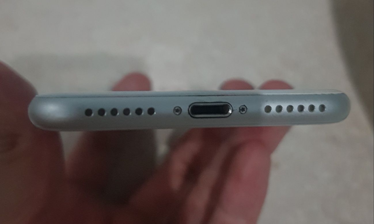 Iphone 8.  128gb