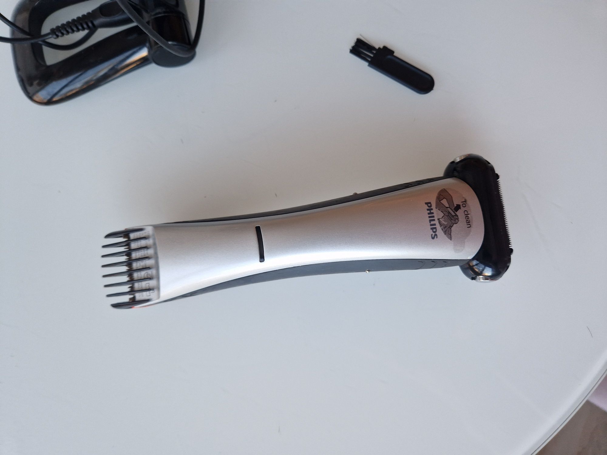 Машинка за бръснене и подстригване Philips