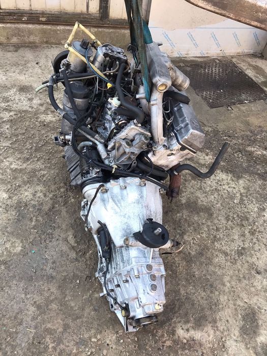 Motor Mercedes 2400 cmc complet cu cutie
