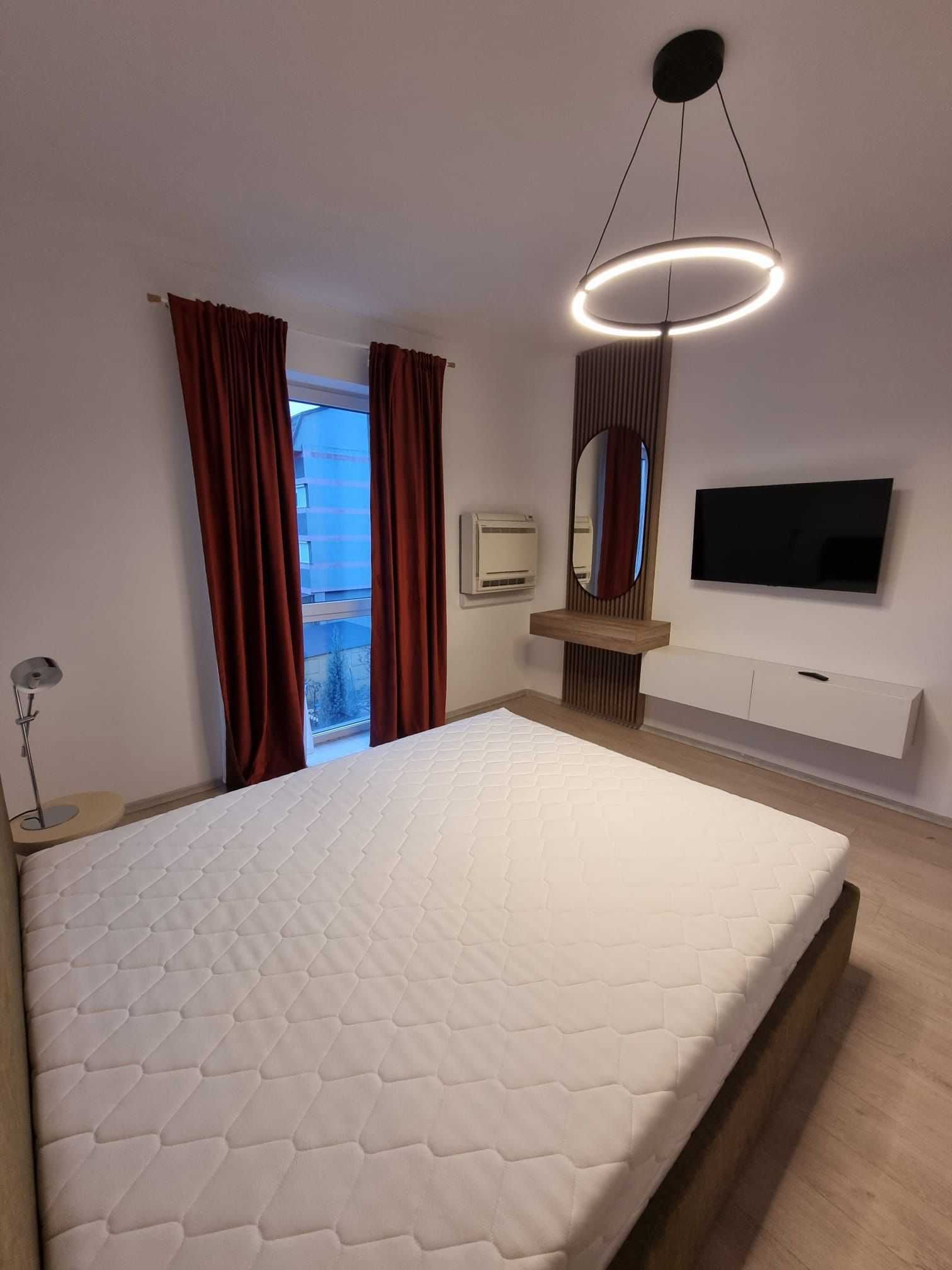 Inchiriez apartament cu 2 camere si 3 locuri de parcare