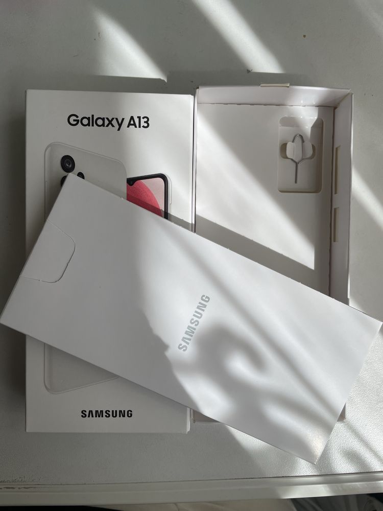 Чисто Нов Samsung Galaxy A13 128GB + Калъф