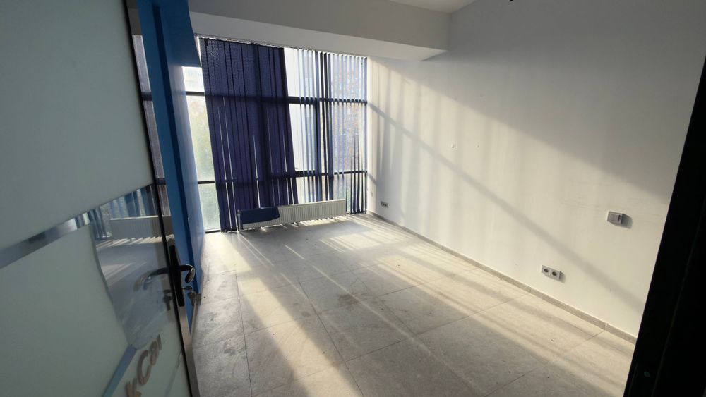 Ул.Айбека помещение 45кв.2комнаты 3эт.в БЦ ор-р Шох.мед.центр