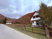 Vana sau schimb Cabana/Casa de vacanta Boga Pietroasa Padis