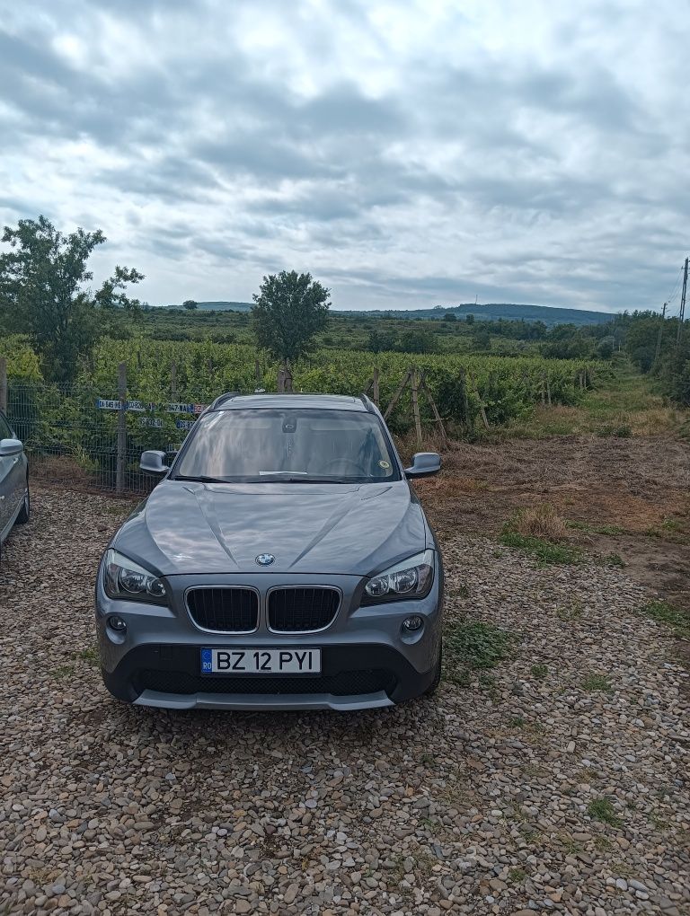 Vând BMW X1 X Drive