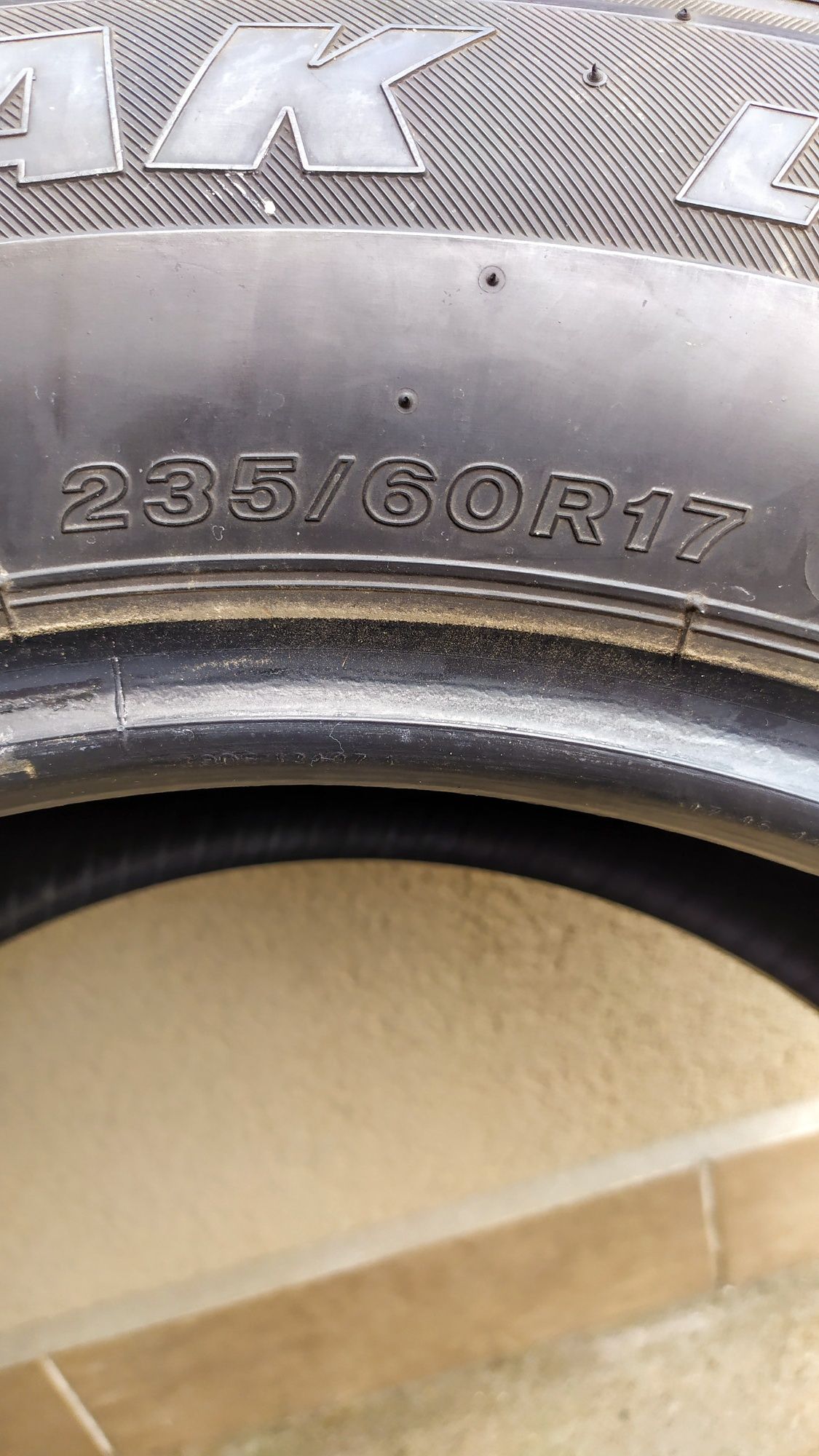 235/60/17-Bridgestone Blizzak 4x4