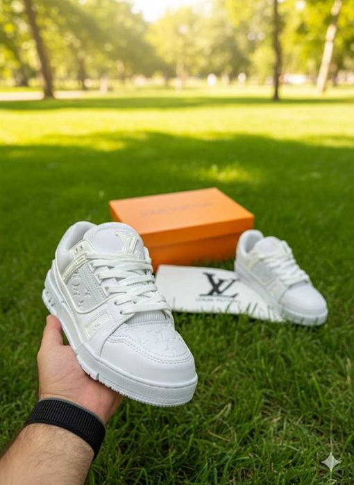 Adidasi LV Trainers Alb - Full Box - Calitate Premium