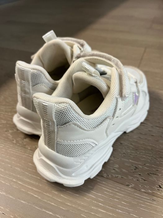 Adidasi albi, fete, măsura 32