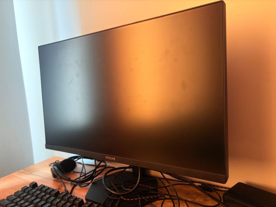 Монитор Philips 24E1N3300A/00