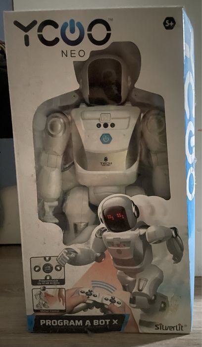 Интерактивен робот