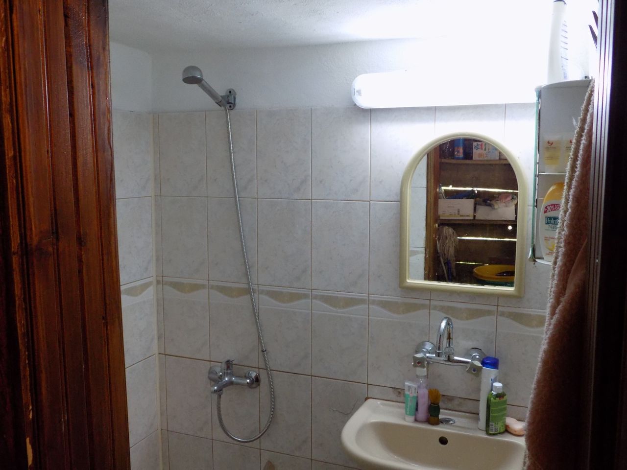 Продава се Къща в с. Вълчовци, Област Велико Търново - 140 кв.м за 715 €/кв.м - Снимка #16