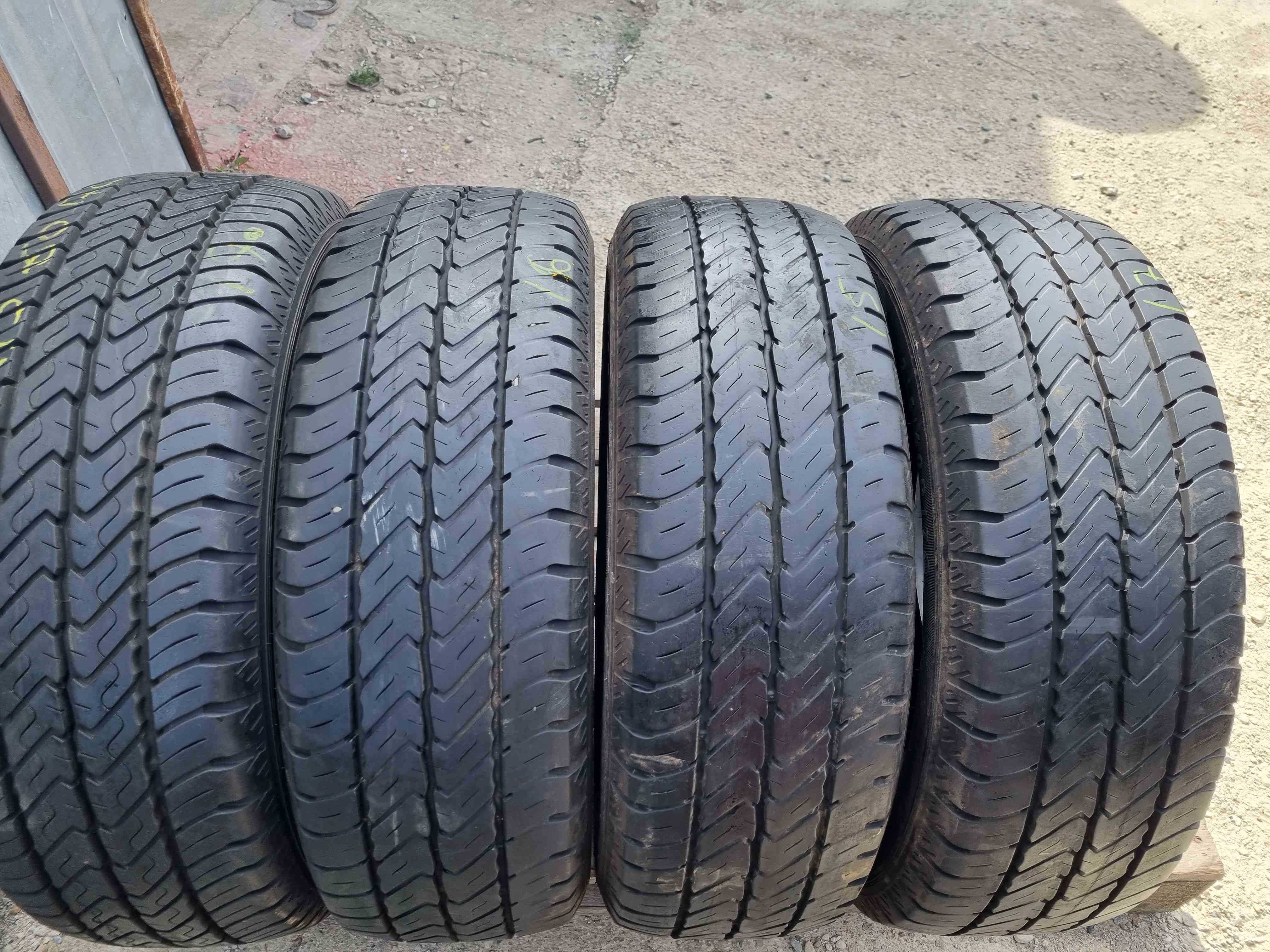 SET 4 Anvelope Vara 215/60 R17C DUNLOP EconoDrive 109/107T