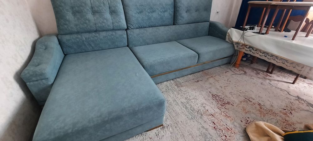 Продам угловой диван, в отличном состоянии