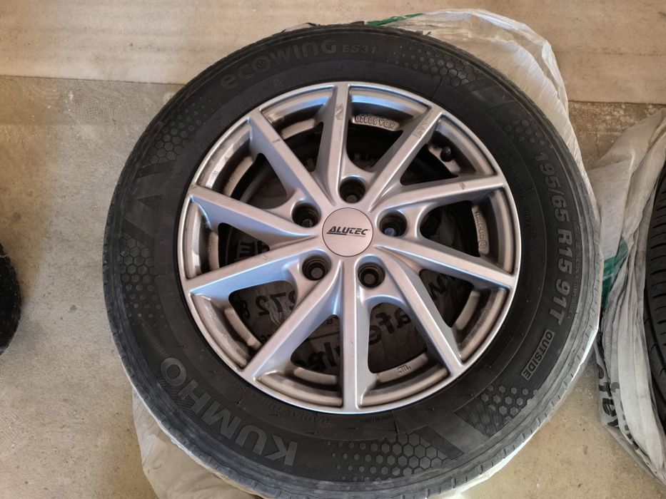 Cauciucuri 195/65 R15 + jante aliaj