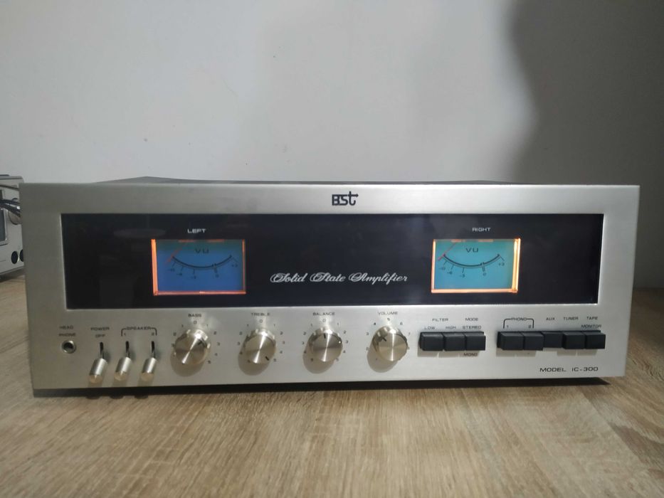 Amplificator vintage BST IC 300 (1972)