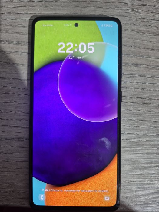 Samsung A52 телефон