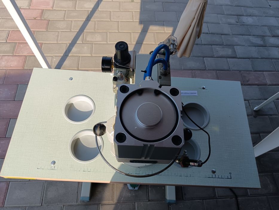 Capsator pneumatic 3 capete