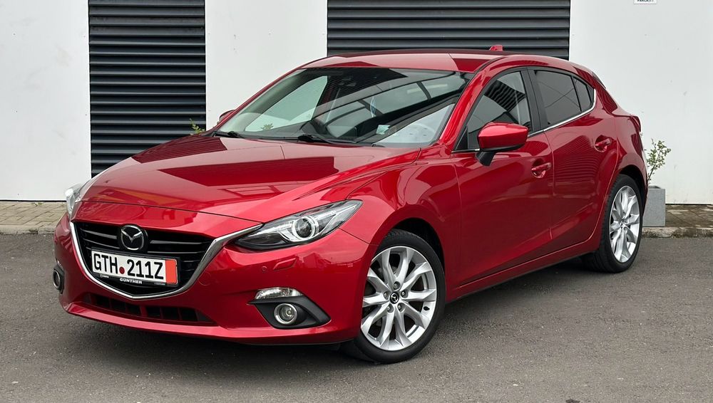 Mazda 3 Skyactiv-G 165CP Xenon Camera ACC Keyless Lane Assist Bose