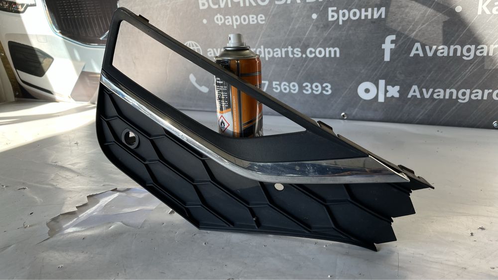 Дясна основа/решетка за халоген VW Amarok 2017-2020