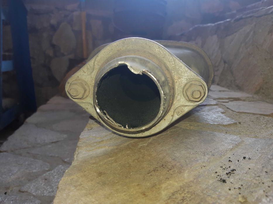 Аксесоари от автомобили-джанти,катализатори,тегличи