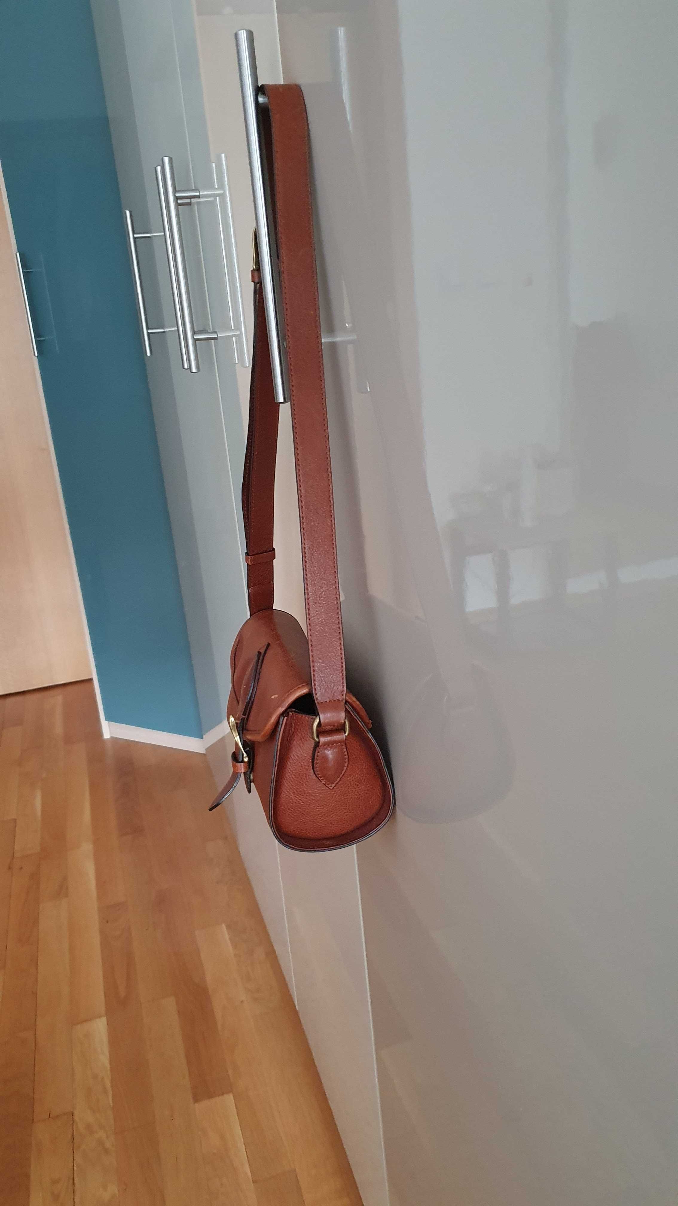 Дамска чанта Massimo Dutti с дълга регулируема дръжка