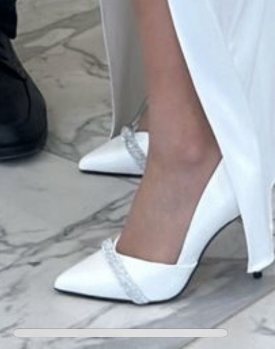 Белые туфли лодочки