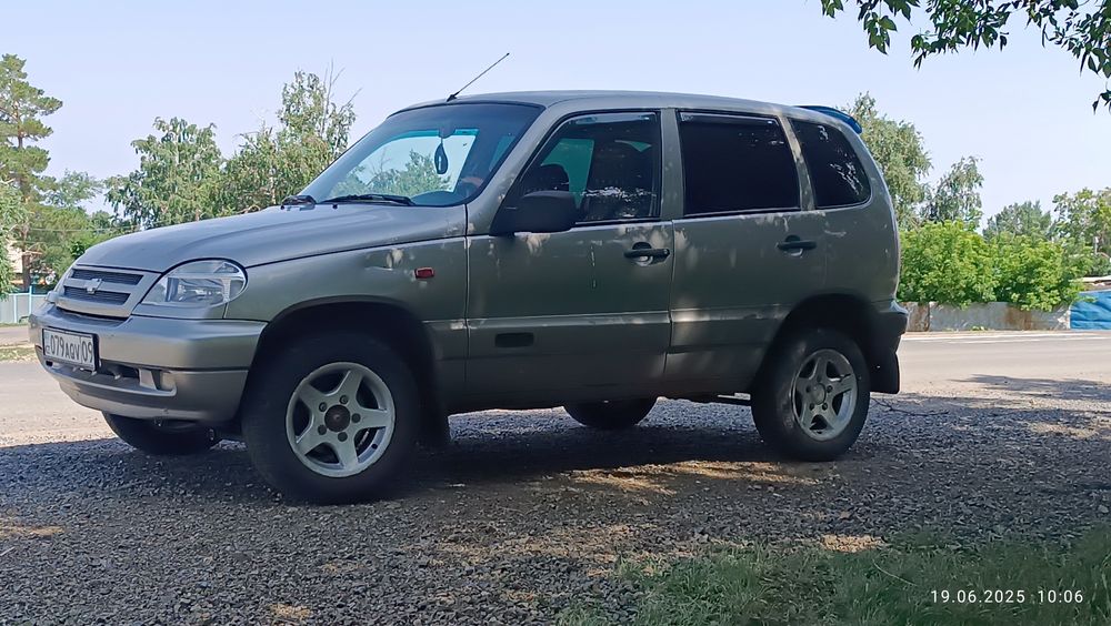 Нива Шевроле   .