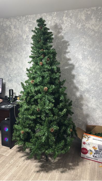 Искусственная ёлка 2,5 метра