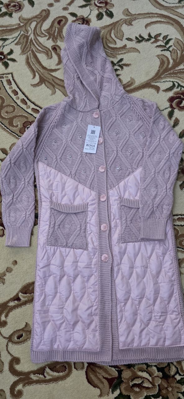 Jenfer cardigan.