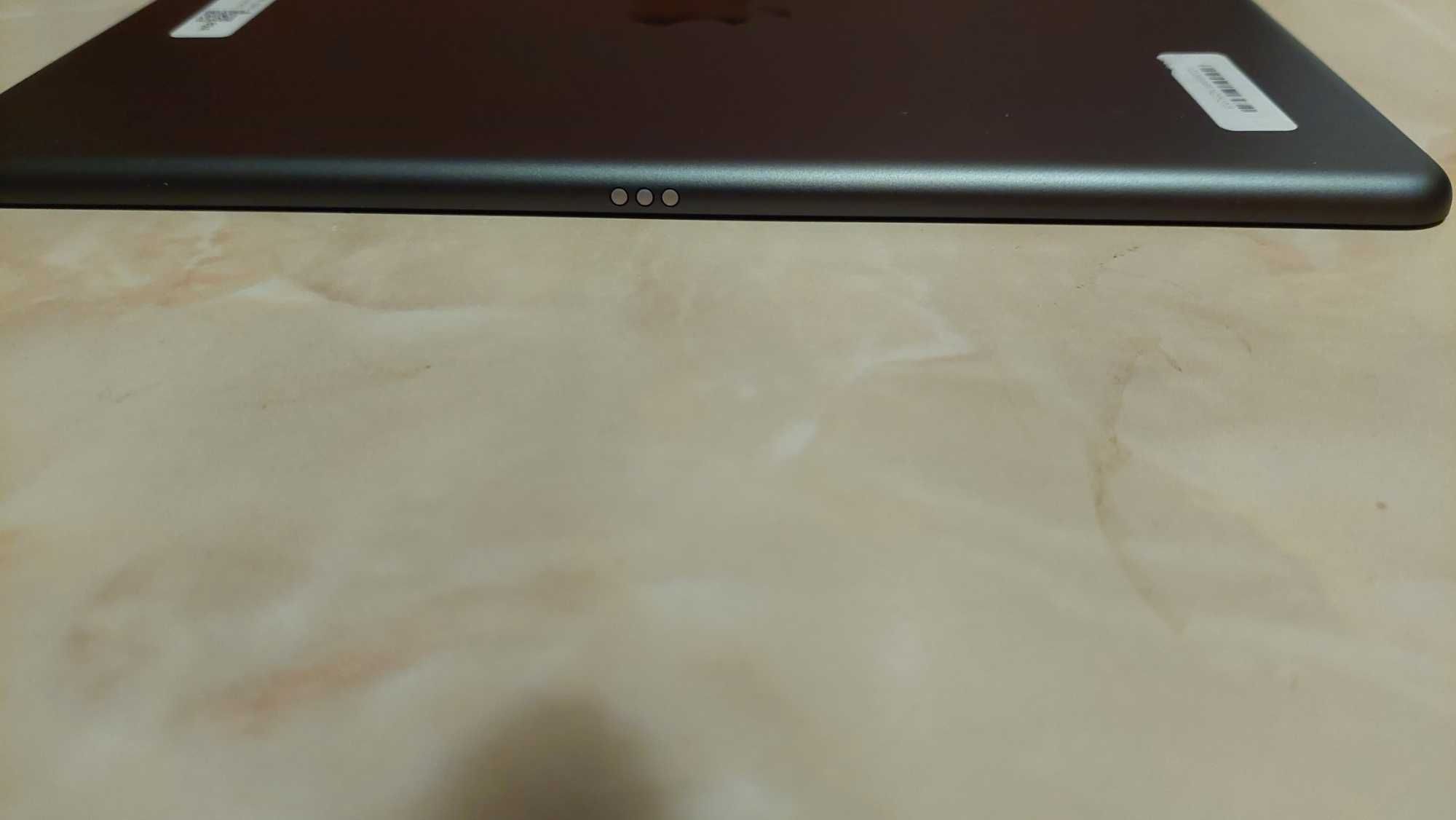 Ipad 8(generatia a 8 a)  impecabila ,dispay 10,2 inch 32Gb