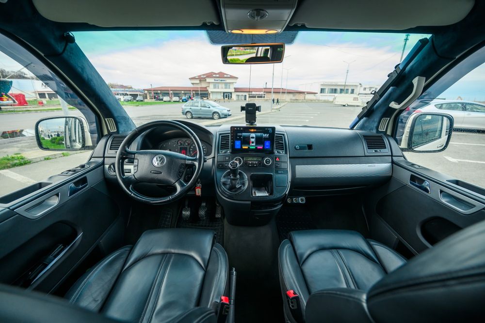 Vând vw multivan