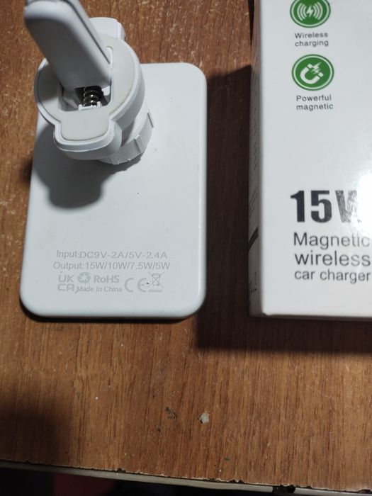 Продам беспроводную  магнитную зарядку 15w за 3.000