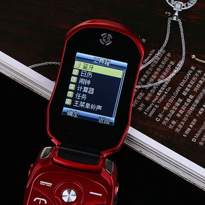 Мобилен телефон GSM с две сим карти Dual Sim отключен нов за ученици с