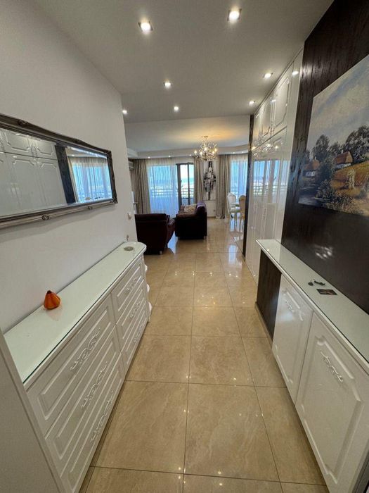 Дава се под наем Тристаен апартамент в София, Студентски град - 146 кв.м за 1124 € - Снимка #3