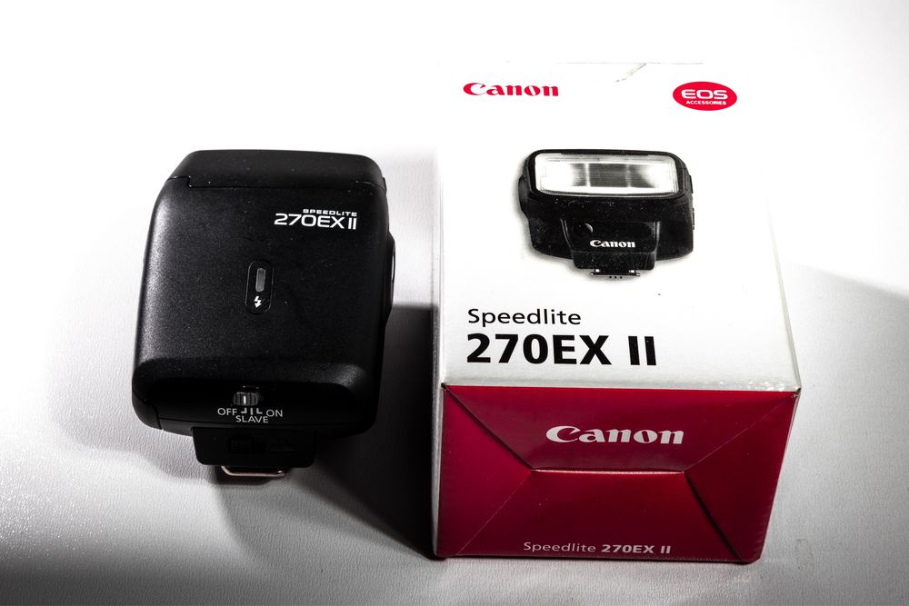 Canon SpeedLite 270EX II