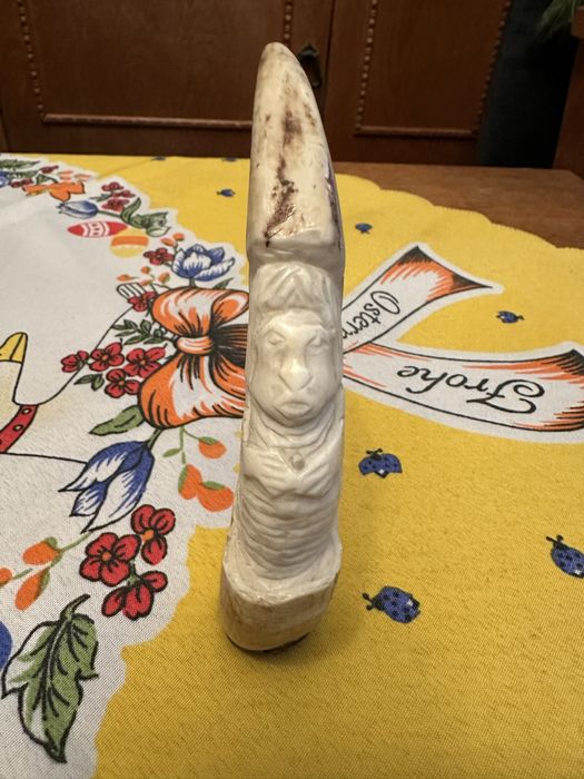 Statuetă africană - sculptură în colț de facocer - Kenya