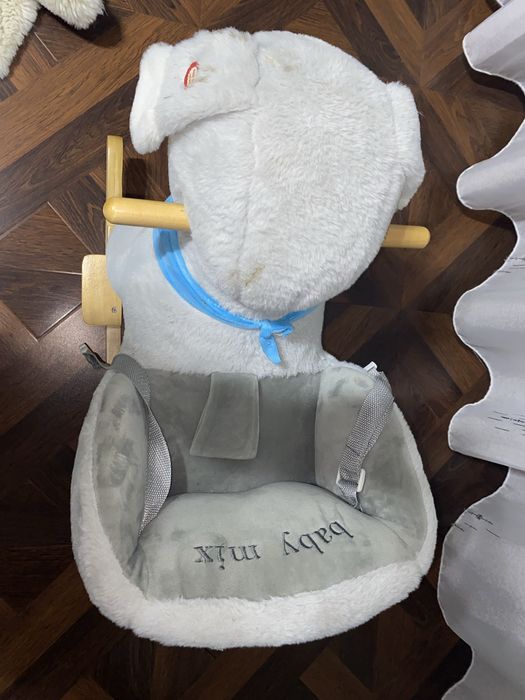 Balansoar muzical pentru copii