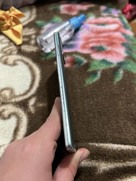 Vând samsung note20