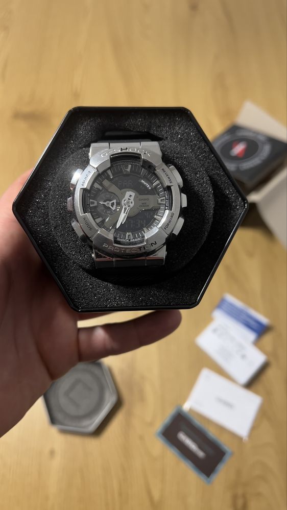 Часовник G-Shock