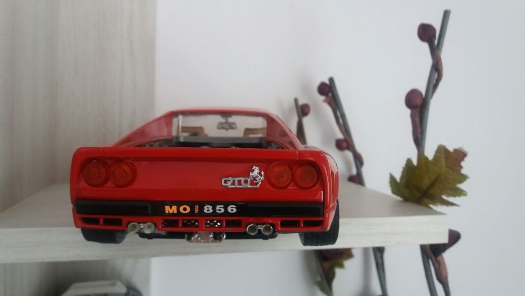 Macheta Ferrari Gto scara 1:18