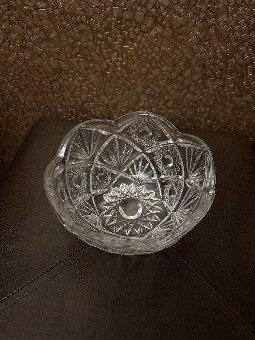 Продам хрустальную вазу/салатник