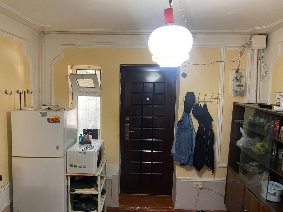 Срочно продаётся 1 комната 2 этаж Саттепо