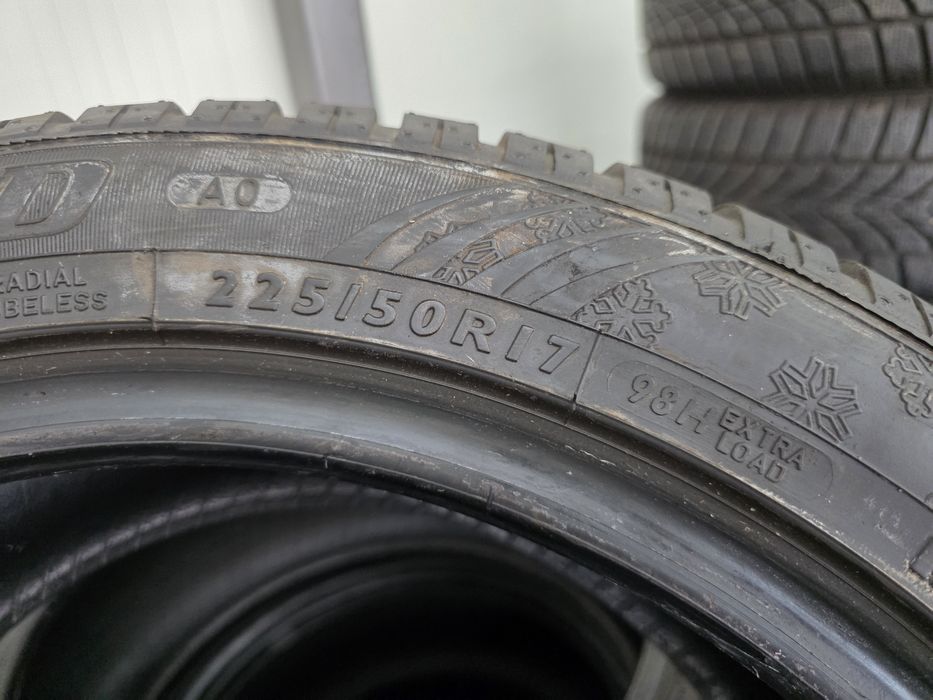 2бр Зимни гуми 225 50 17 - Dunlop