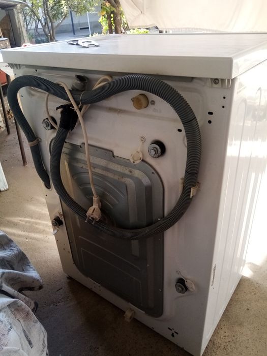 Продам стиральную машину LG 6 кг.