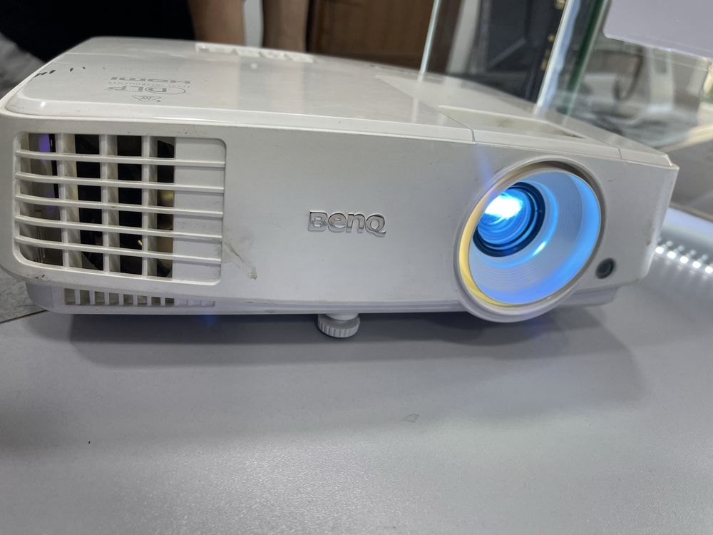 Проектор BenQ