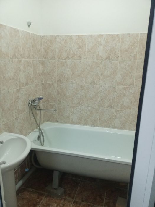 Продаётся квартира Масиви КОРАСУВ в начали городка в 7 этажке 3 этаж