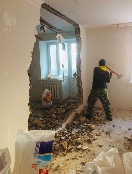 Демонтаж.Снос.Разбор.Рушим стены.Стяжка пола
-Демонтаж