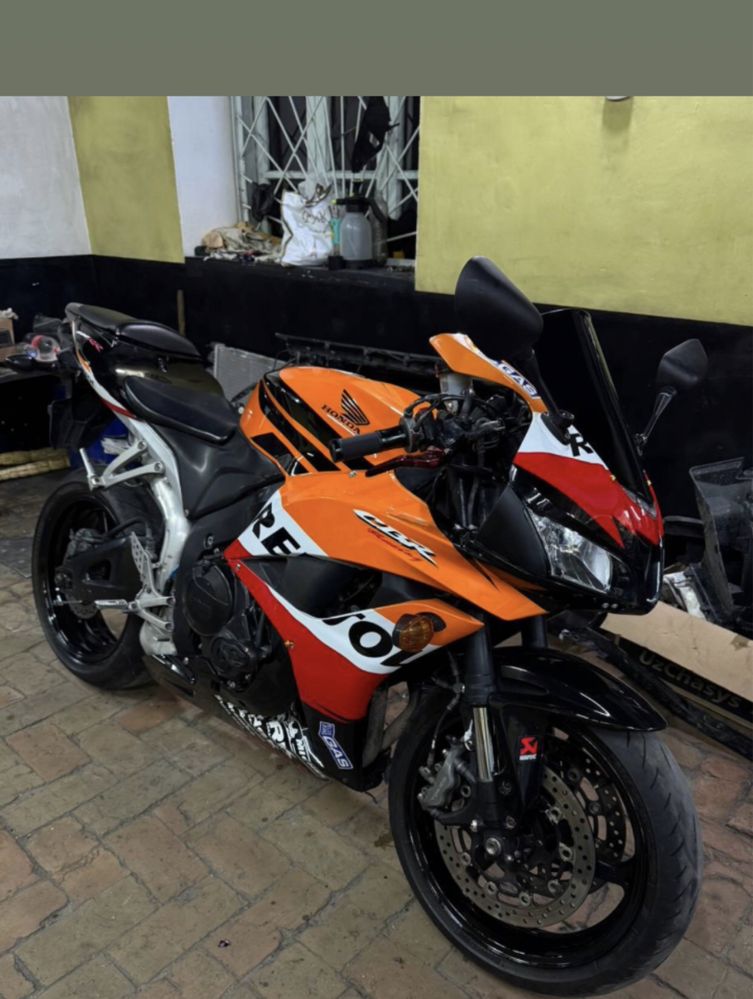 Honda cbr 600 rr repsol abvesda probeg 34200