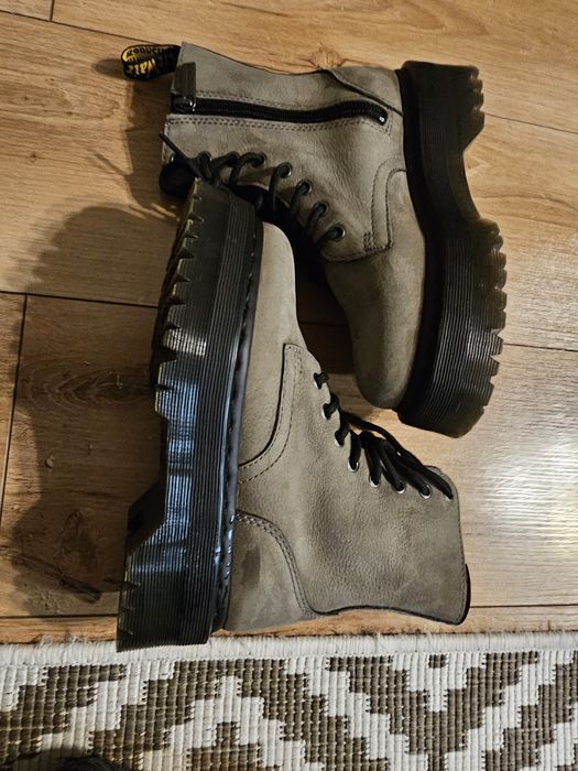Ghete / bocanci Dr. Martens AirWair din piele